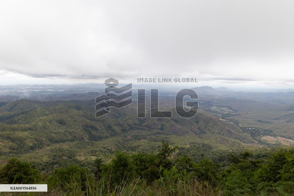Macron Visits The Varirata National Park Forest - Papua New Guinea