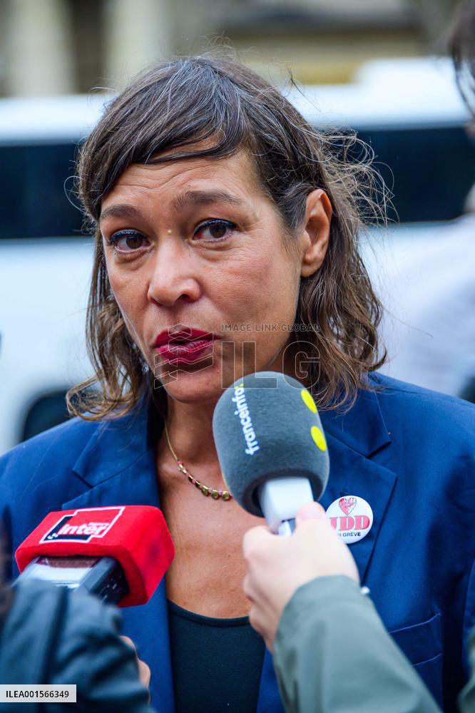 Newspaper JDD's 5th Week Strike - Paris