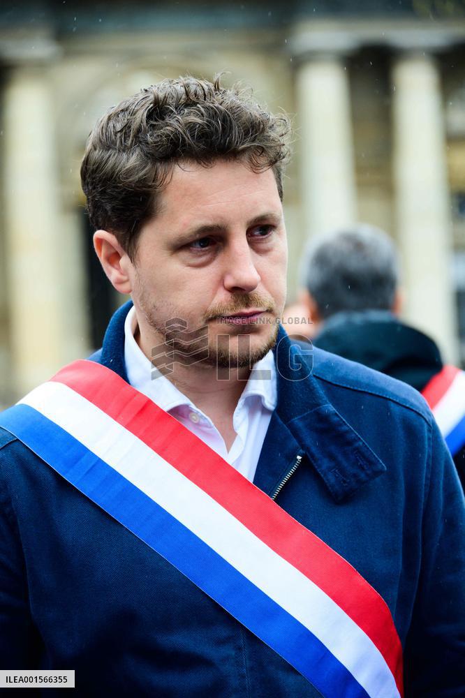 Newspaper JDD's 5th Week Strike - Paris