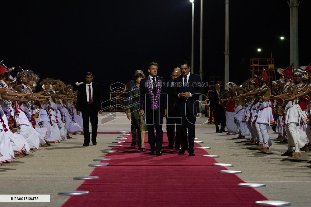Emmanuel Macron meets Sri Lanka president - Colombo