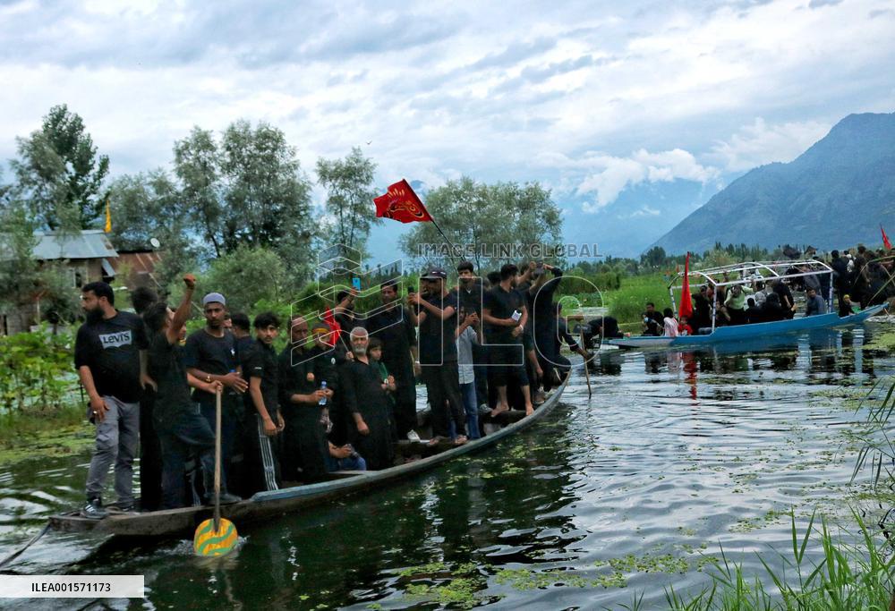Muharram Procession In Boats - Kashmir