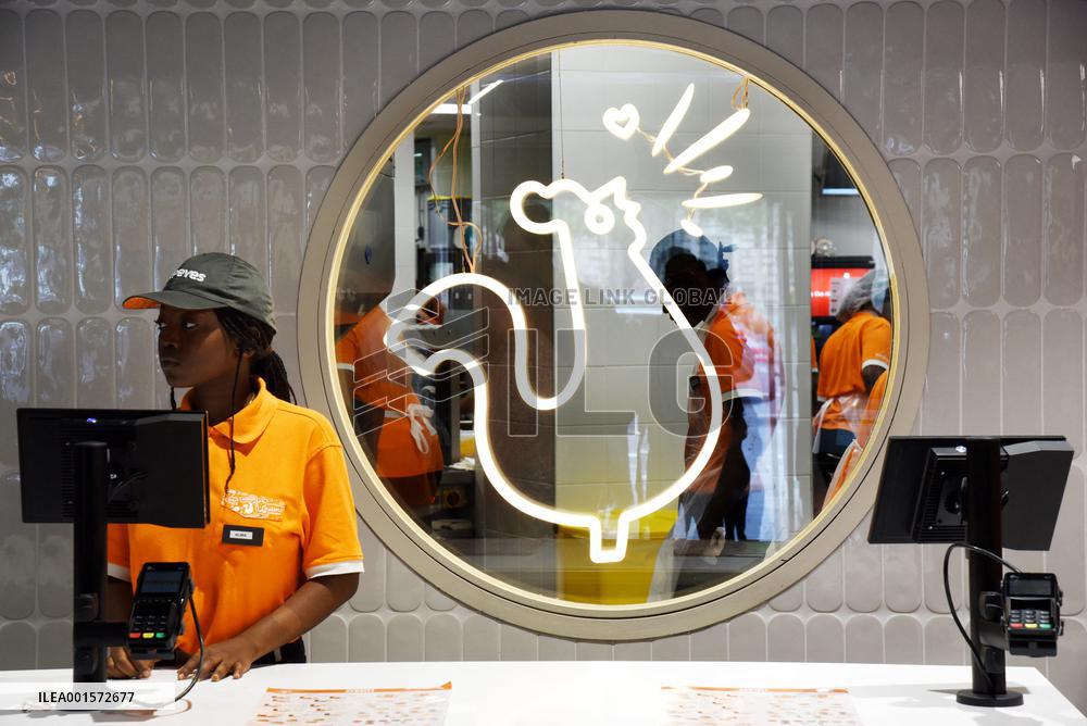 Popeyes Opens 2nd Restaurant - Paris