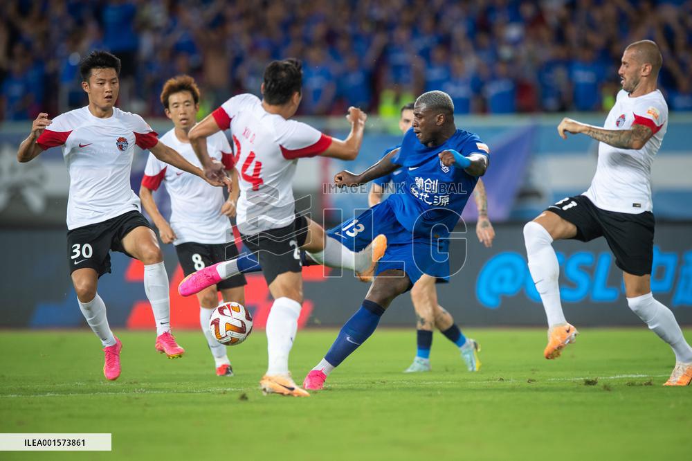 (SP)CHINA-WUHAN-FOOTBALL-CSL-WUHAN VS QINGDAO(CN)