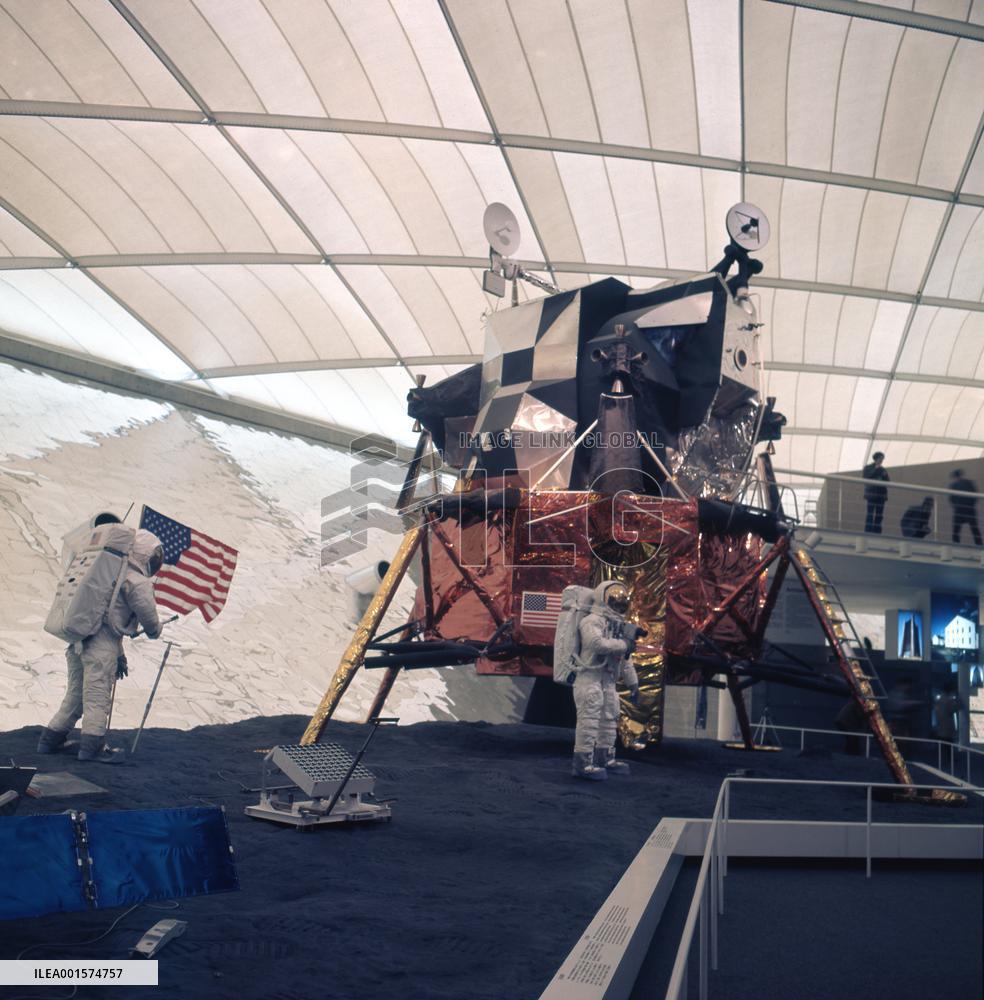 Expo'70: Apollo 11