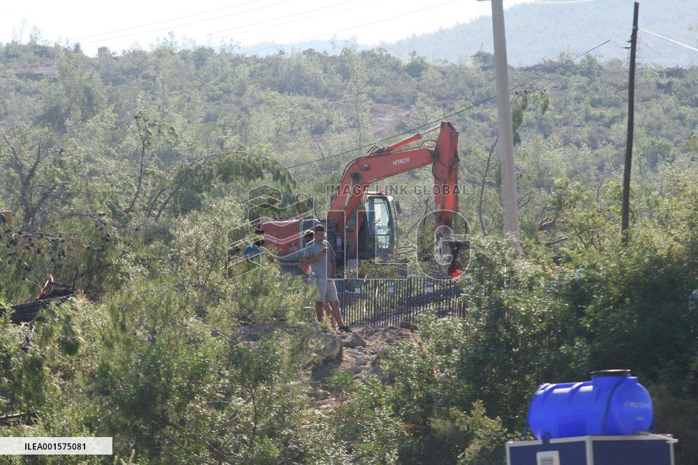 Protesters Occupy Forest To Stop Coal Mine Expansion - Turkey