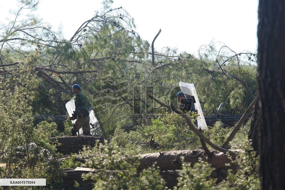 Protesters Occupy Forest To Stop Coal Mine Expansion - Turkey