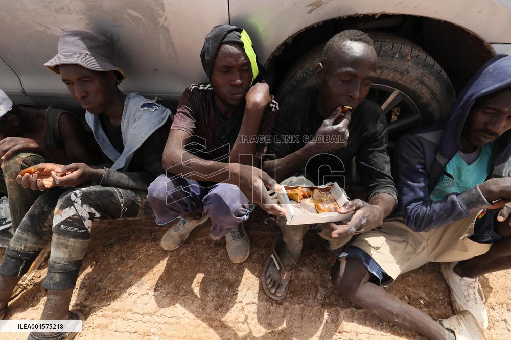 LIBYA-BASHER AREA-STRANDED AFRICAN MIGRANTS