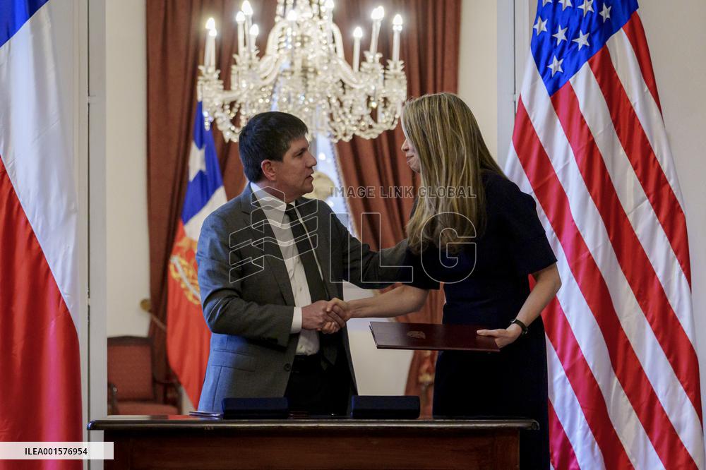 The United States and Chile sign a Bilateral Agreement to Preven
