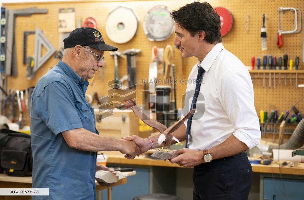 PM Trudeau Visits A Senior Recreation Centre - Hamitlon