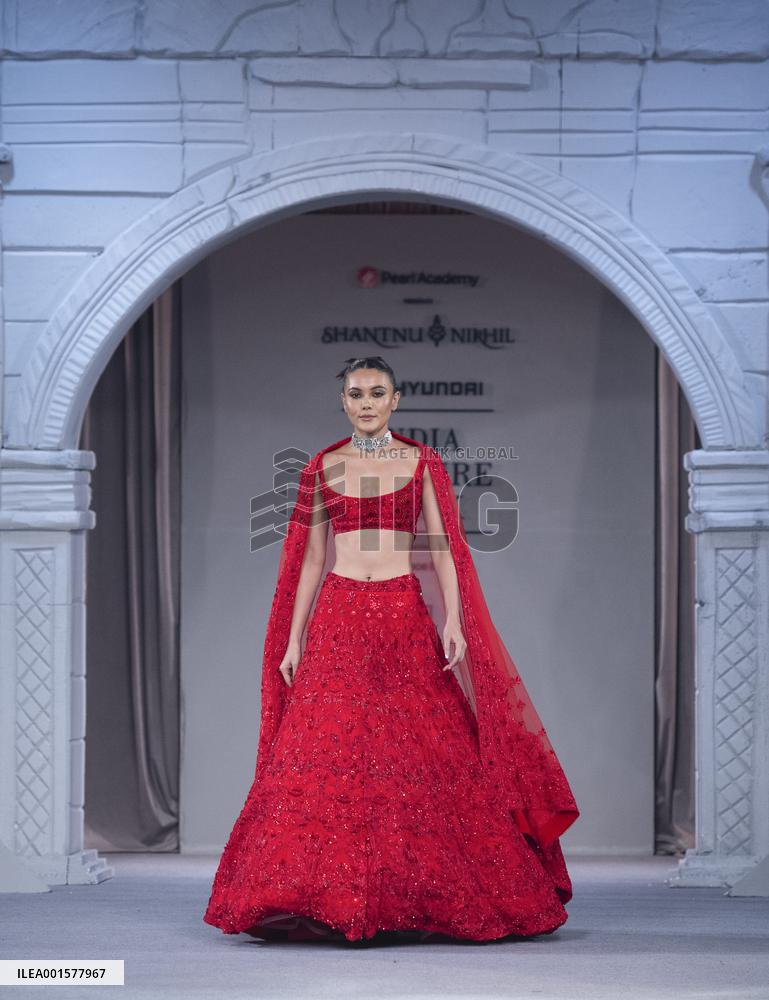 INDIA-NEW DELHI-FASHION SHOW-FDCI INDIA COUTURE WEEK