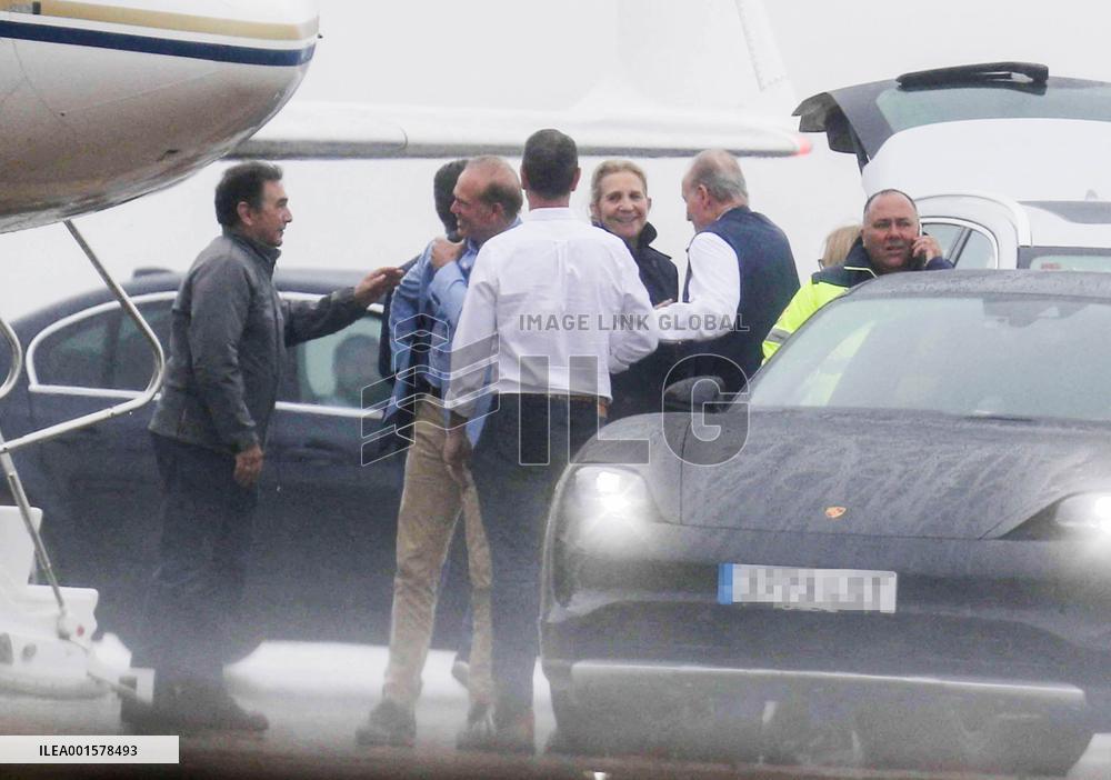 Juan Carlos I Leaves Spain After His Stay In Sanxenxo