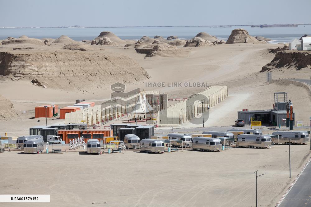 China Only Five-star Luxury Hotel Built on The Gobi Yadan Landform