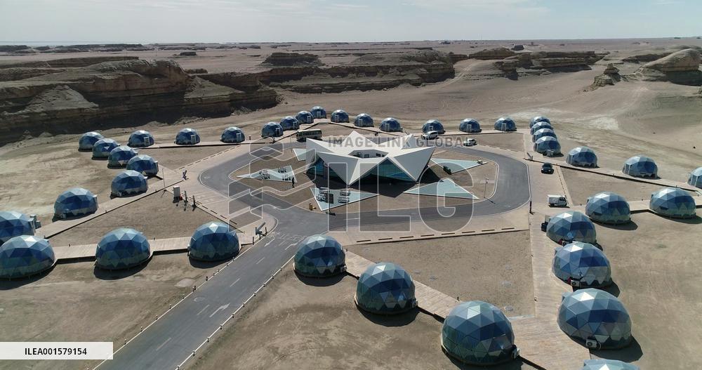 China Only Five-star Luxury Hotel Built on The Gobi Yadan Landform