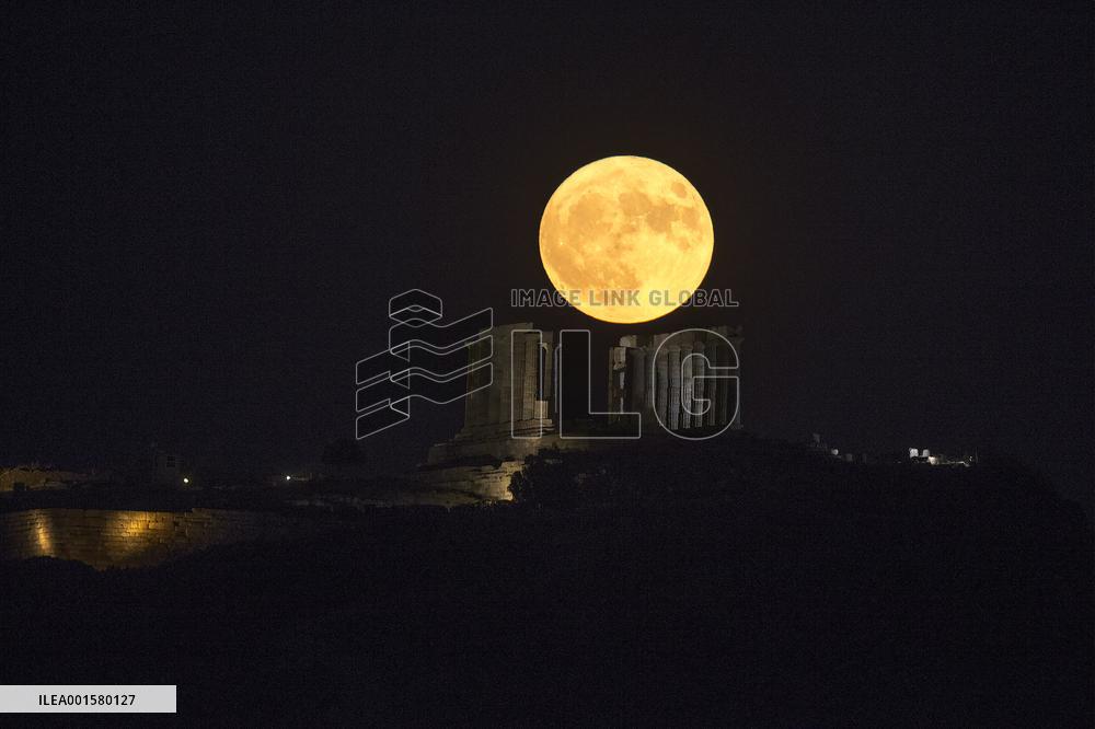 GREECE-CAPE SOUNION-FULL MOON