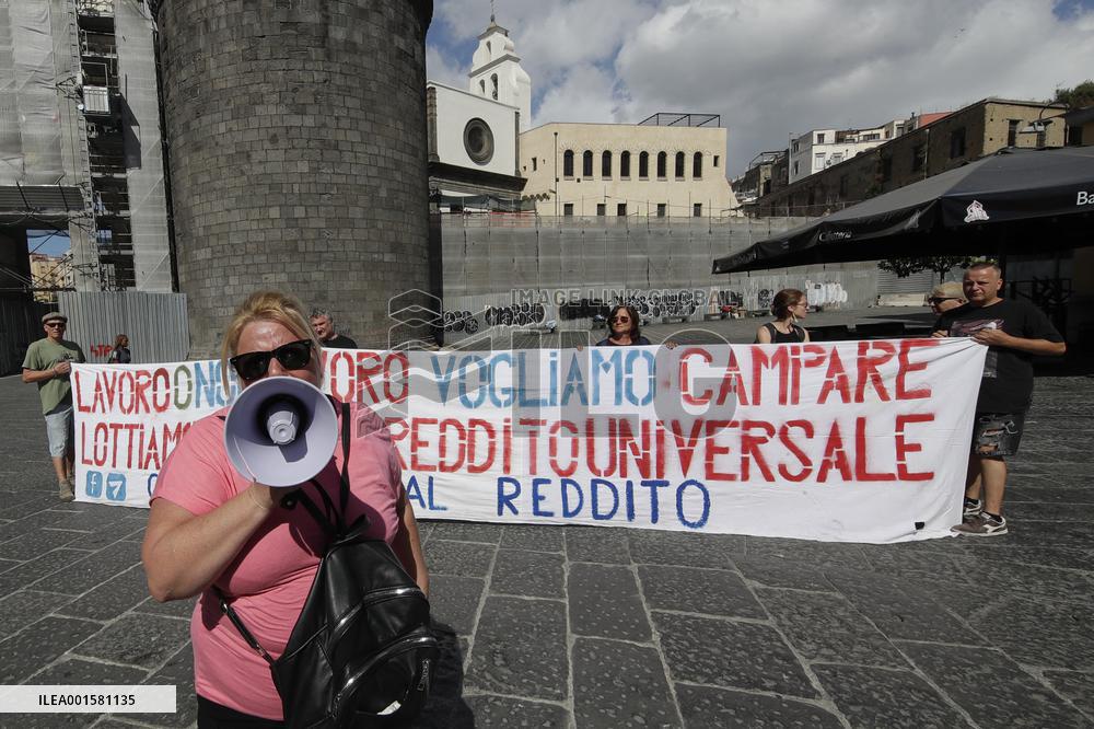 Citizen Income Revocation Protest - Naples
