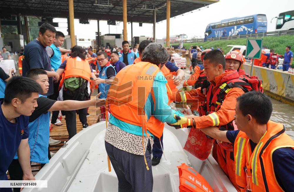 CHINA-BEIJING-FANGSHAN-RAINSTORM AND FLOOD-EVACUATION (CN)