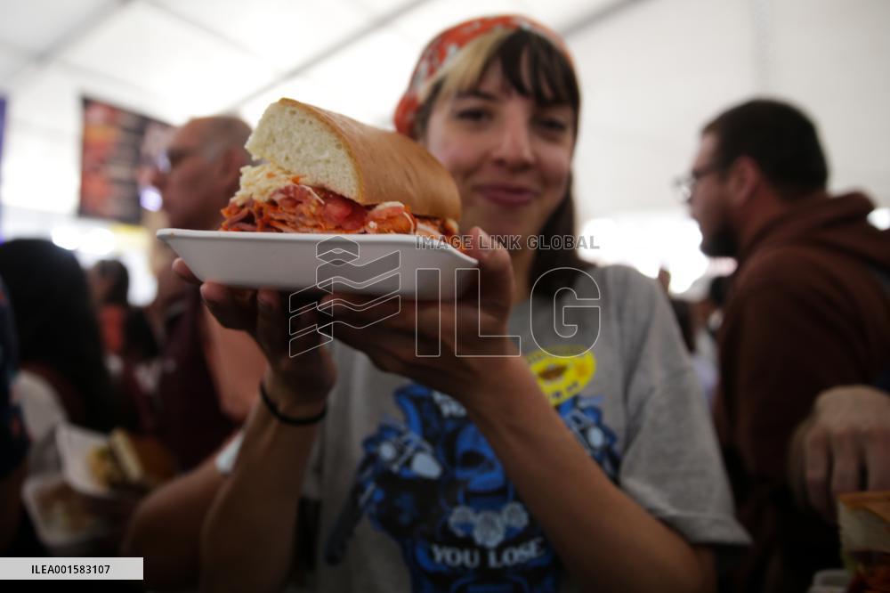 MEXICO-MEXICO CITY-TORTA FAIR