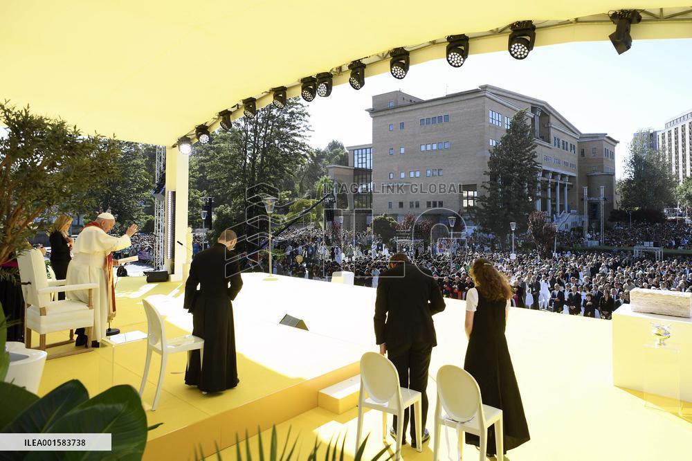 Pope Francis Meets Students - Lisbon