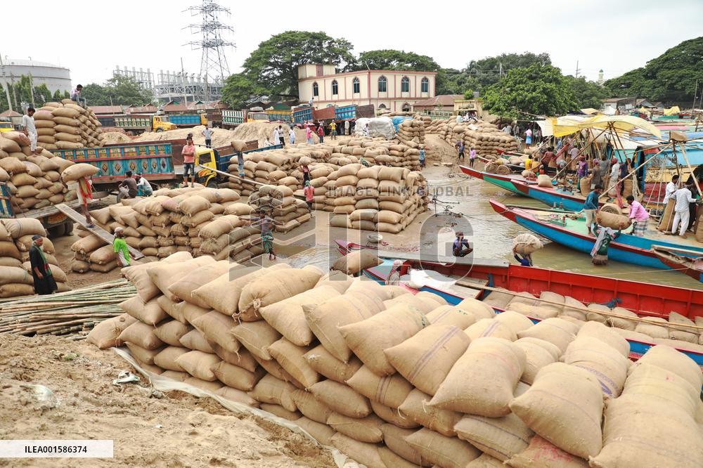 Unloading Rice - Bangladesh
