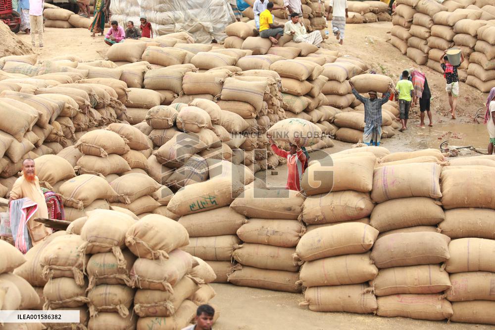 Unloading Rice - Bangladesh