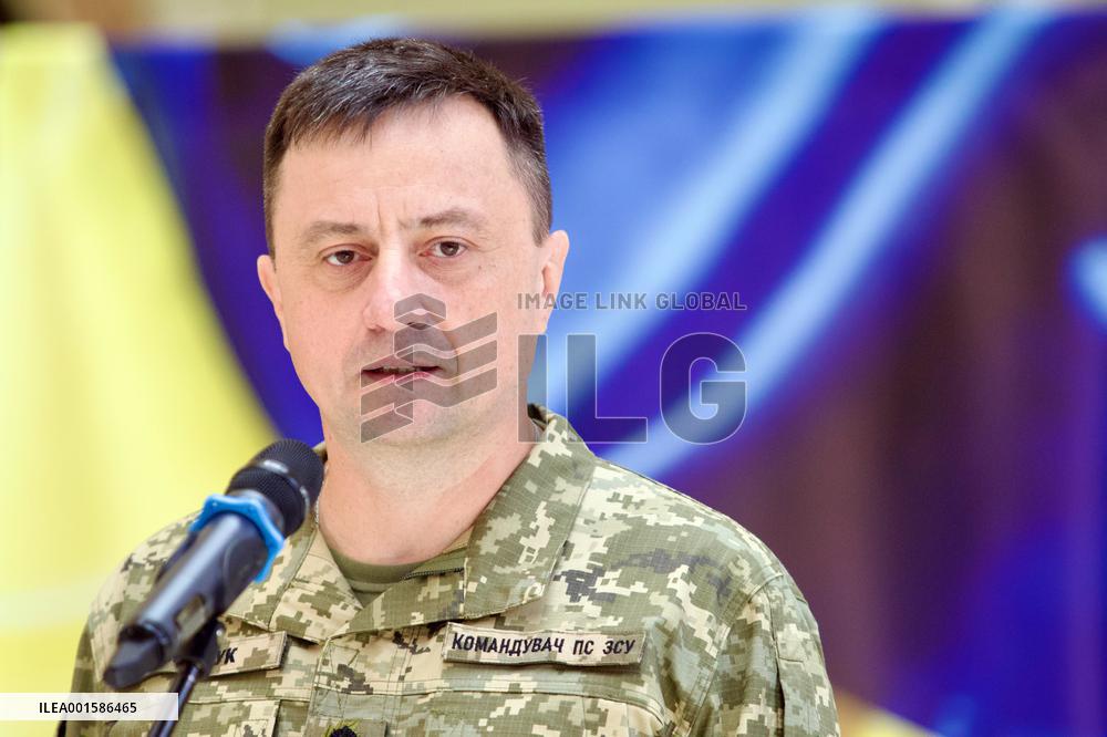 Coin celebrating Ukrainian Air Defence Forces presented in Kyiv