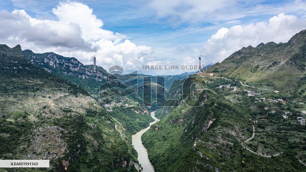 CHINA-GUIZHOU-HUAJIANG GRAND CANYON BRIDGE-CONSTRUCTION (CN)