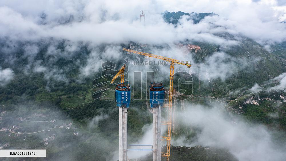 CHINA-GUIZHOU-HUAJIANG GRAND CANYON BRIDGE-CONSTRUCTION (CN)