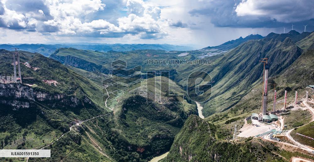 CHINA-GUIZHOU-HUAJIANG GRAND CANYON BRIDGE-CONSTRUCTION (CN)