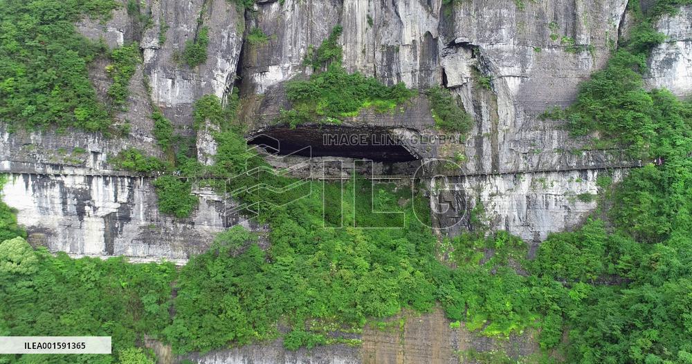 Jinfo Mountain Cliff Walkway in Chongqing