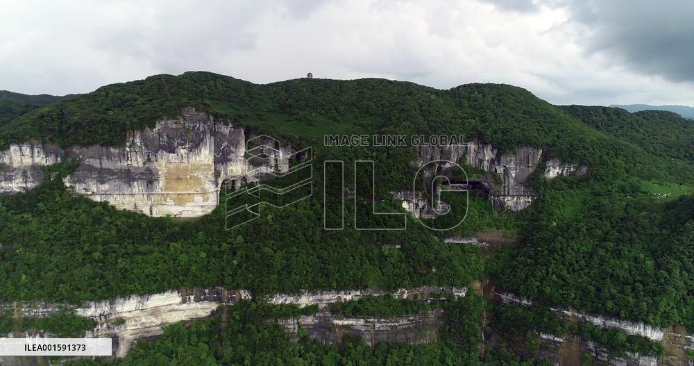 Jinfo Mountain Cliff Walkway in Chongqing