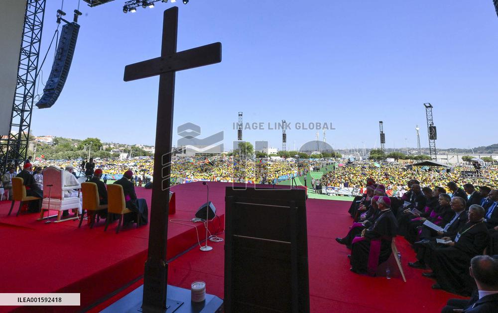 Pope Francis Meets With The WYD Volunteers - Lisbon