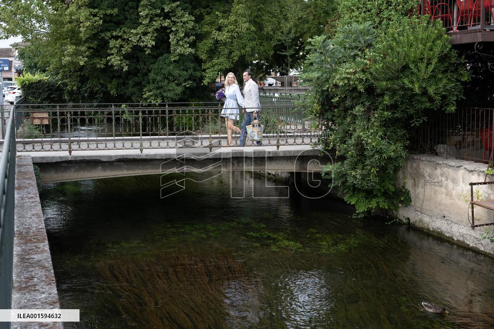 Summer photo session with Prince Charles-Philippe d’Orleans and Naomi-Valeska Kern
