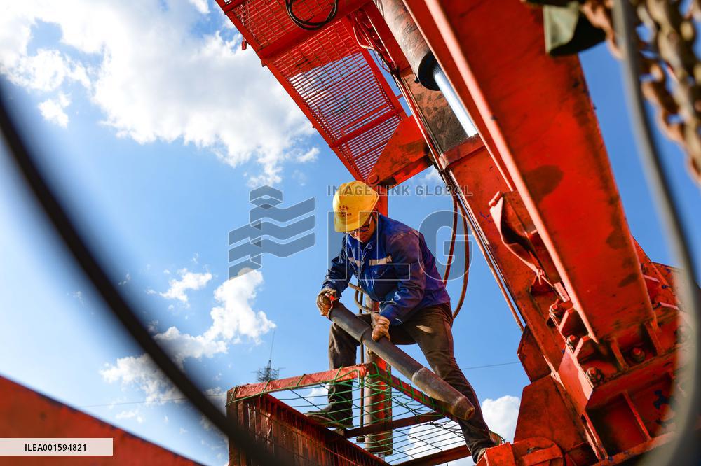 Baotou-Yinchuan High-speed Railway Extra-large Bridge Box Girder Erection Construction