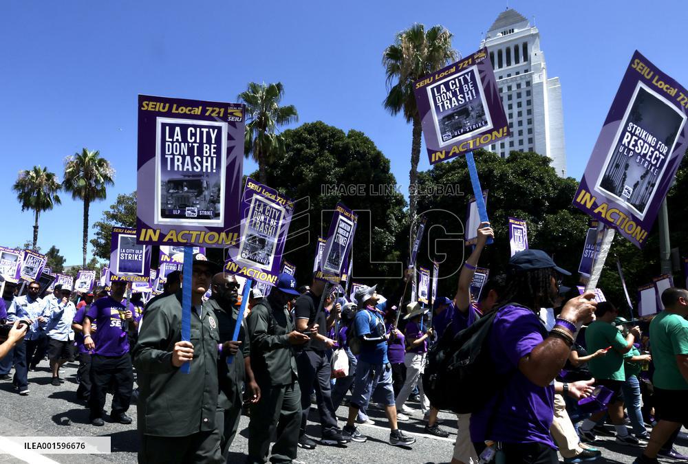U.S.-LOS ANGELES-CITY WORKERS-STRIKE