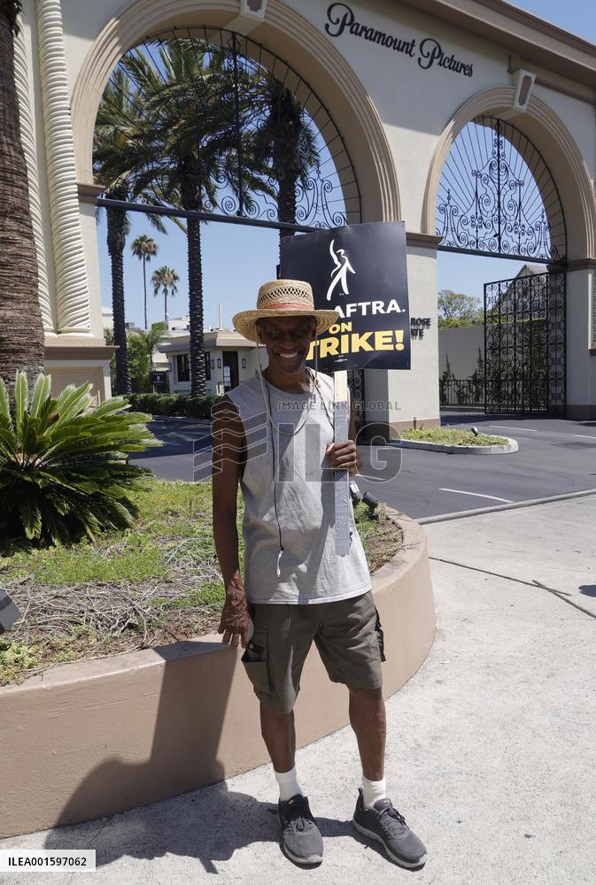 Celebs Join SAG-AFTRA And WGA Picket Line - LA