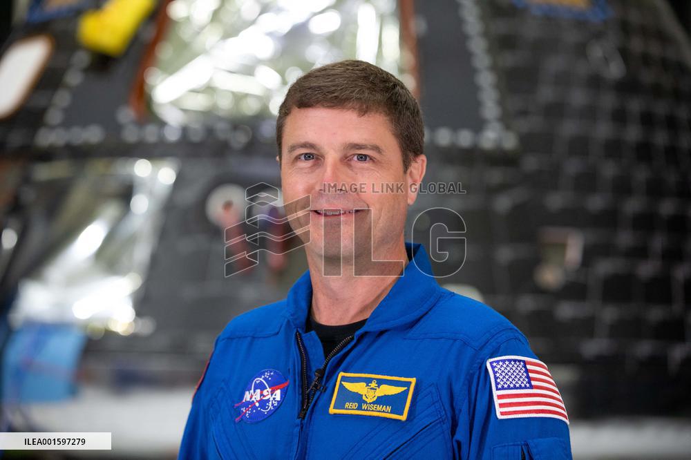 Artemis II Crew Visits the Kennedy Space Center