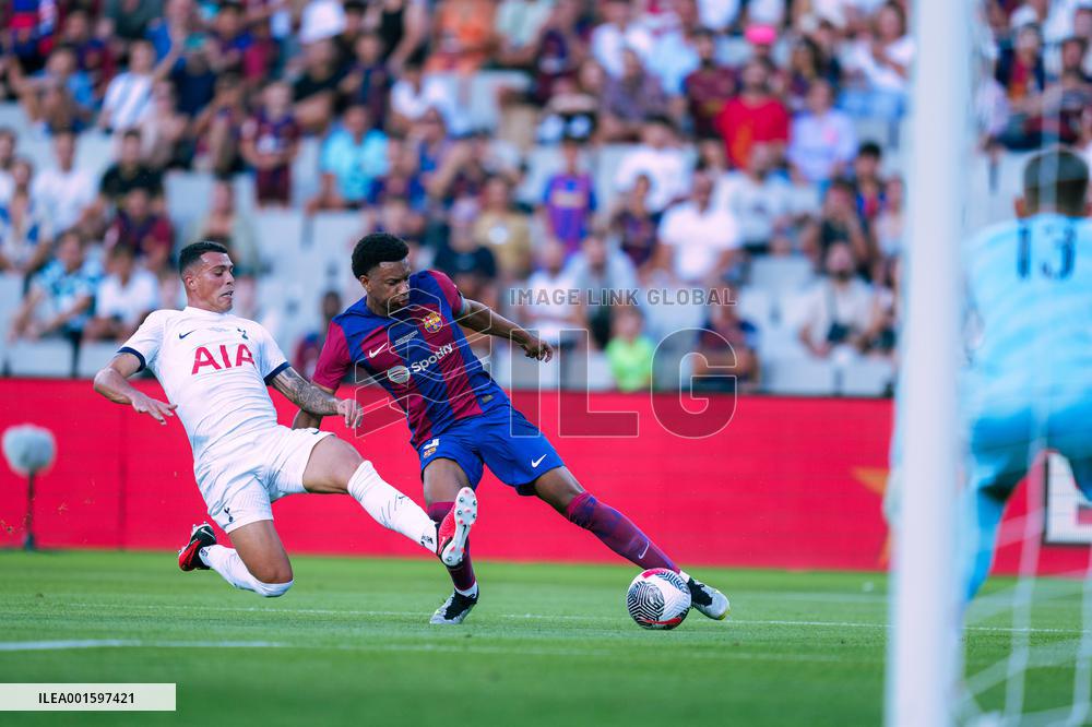 (SP)SPAIN-BARCELONA-FOOTBALL-GAMPER TROPHY-BARCELONA VS TOTTHENHAM HOTSPUR