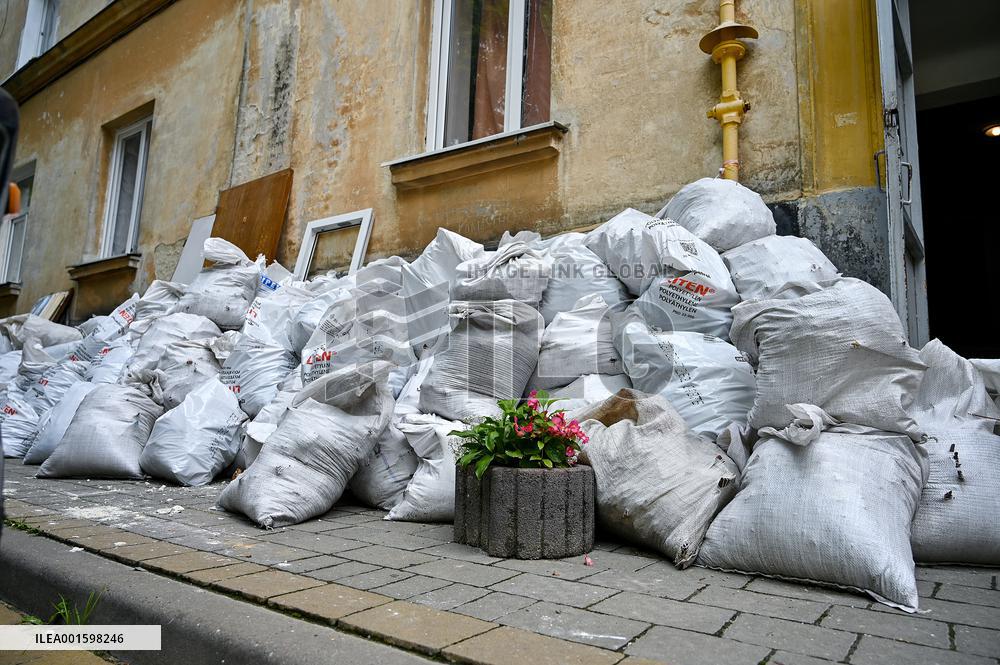 Recovery from July 6 Russian missile attack on Lviv