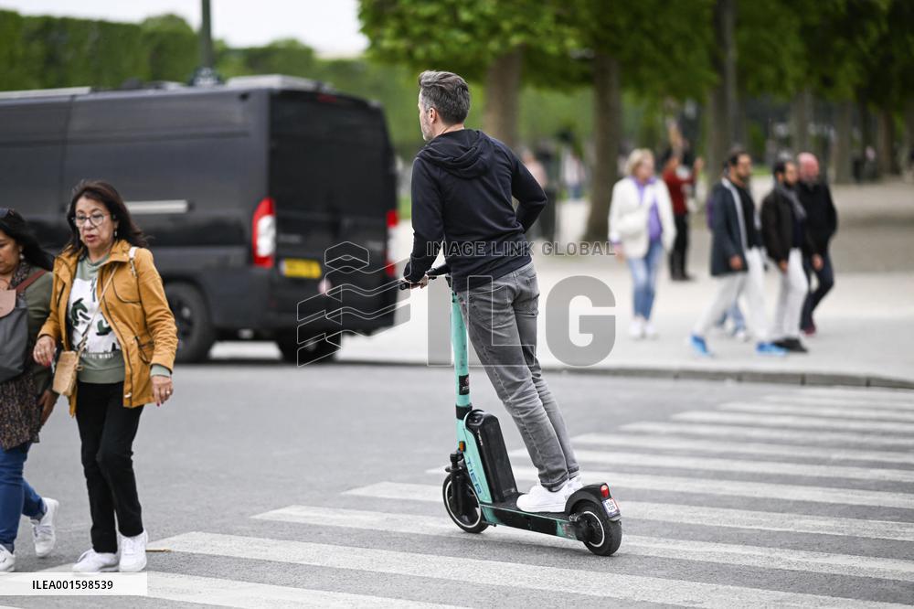 End Of Self-Service Scooters In Paris From September 1