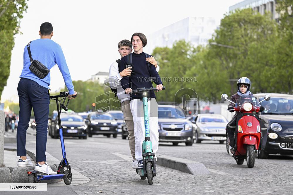 End Of Self-Service Scooters In Paris From September 1