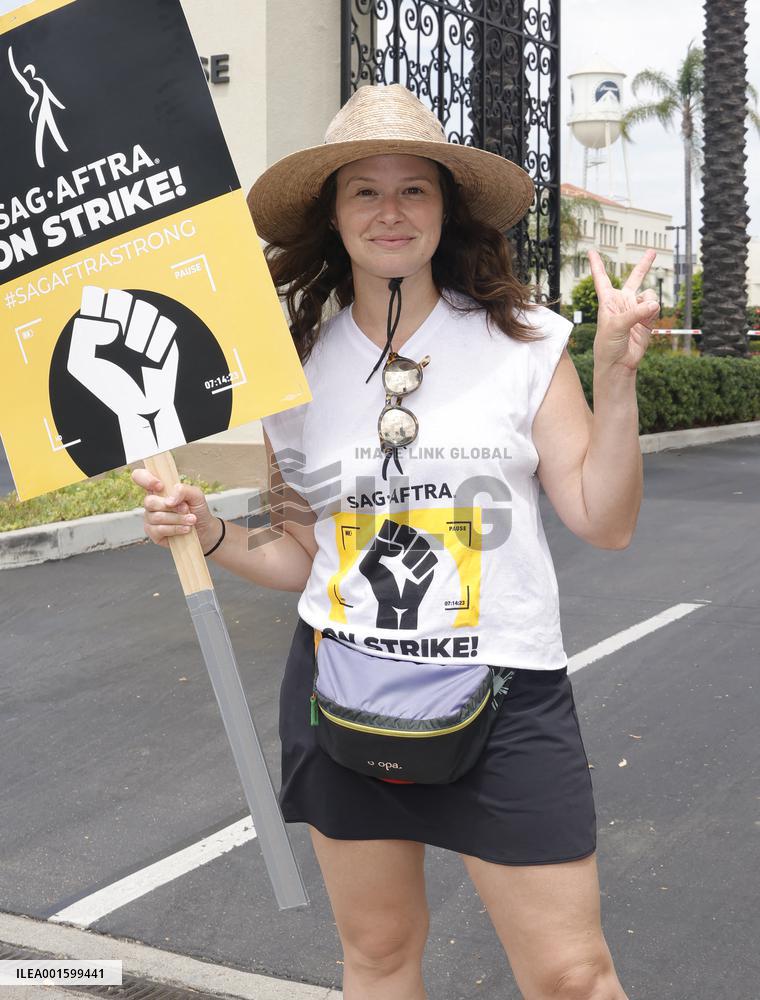 WGA100 Days Strike - LA