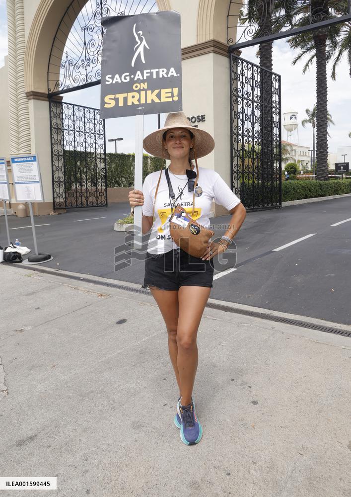 WGA100 Days Strike - LA