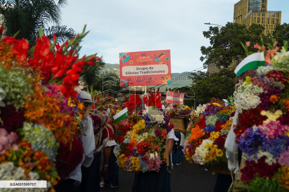 Medellin 'Feria de las Flores' - Silleteros Parade
