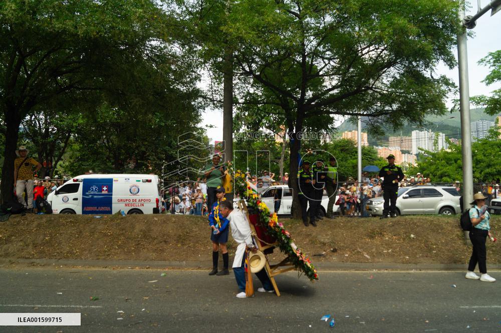 Medellin 'Feria de las Flores' - Silleteros Parade