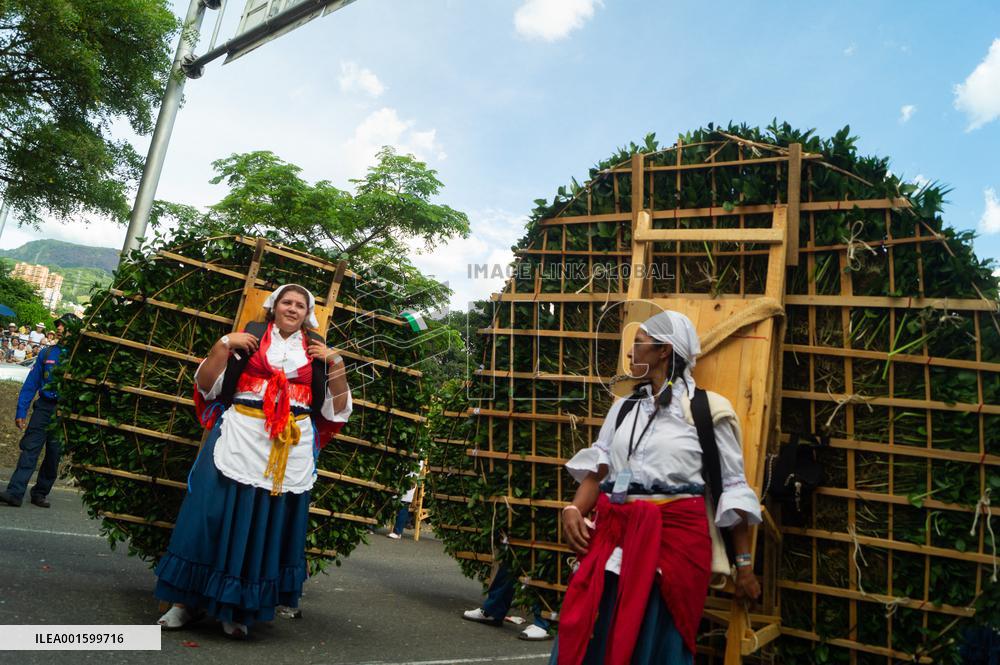 Medellin 'Feria de las Flores' - Silleteros Parade