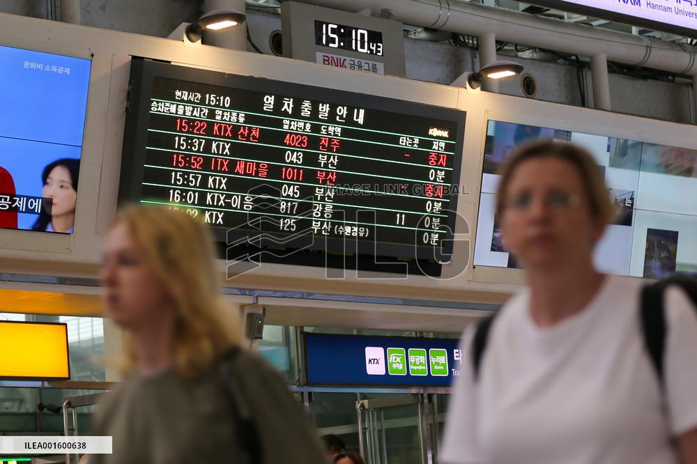 SOUTH KOREA-SEOUL-TYPHOON KHANUN-HEAVY RAINFALL