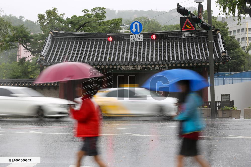 SOUTH KOREA-SEOUL-TYPHOON KHANUN-HEAVY RAINFALL