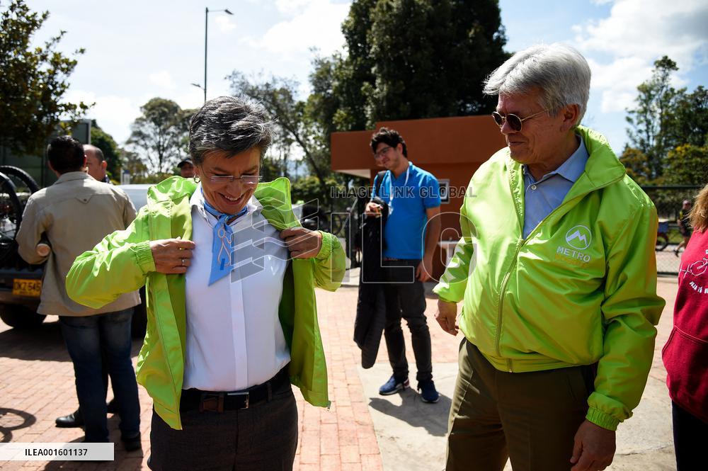 Bogota Inaugurates Bogota's Subway Car as a School of Culture for Public Transport