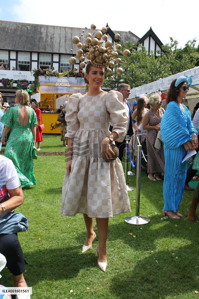 IRELAND-DUBLIN-DUBLIN HORSE SHOW-BEST DRESSED COMPETITION