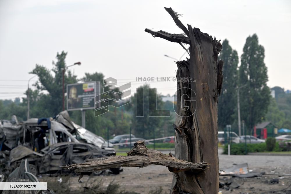 Russian troops hit Zaporizhzhia hotel